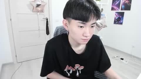 Snapshot of miram_yoo chatting on February 16, 2:11 am online show from February 16, 2:11 am