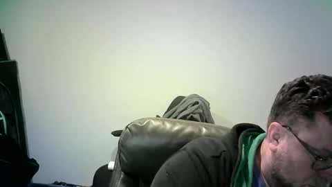 Snapshot of mister_happy567 chatting on October 19, 5:56 am Mr. Happy online show from October 19, 5:56 am