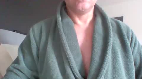 Snapshot of mister_tommm80 chatting on September 22, 10:15 am mister_tommm80 online show from September 22, 10:15 am