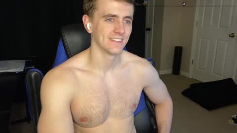 Snapshot of misterblanco chatting on December 6, 5:20 am BLAUNCOE online show from December 6, 5:20 am