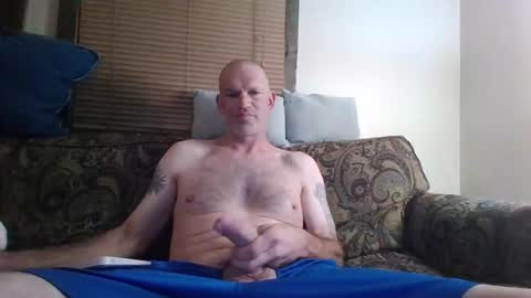 Snapshot of misterhunt81 chatting on October 19, 2:49 am Mister81 online show from October 19, 2:49 am