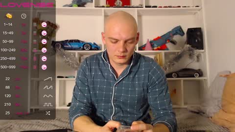 MIsterjames  online show from January 4, 5:05 pm