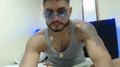 mistersam33 online show from December 2, 7:58 pm