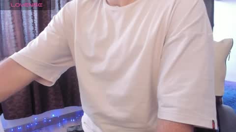 mitchbukanan online show from April 26, 7:43 pm