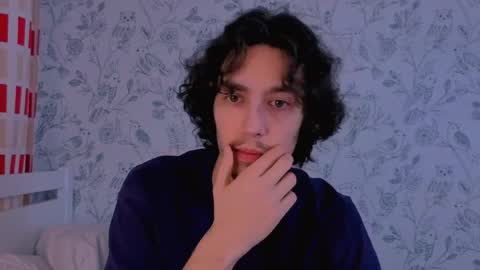 MitchelKors online show from April 2, 2:09 am