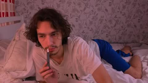 MitchelKors online show from April 5, 10:56 am