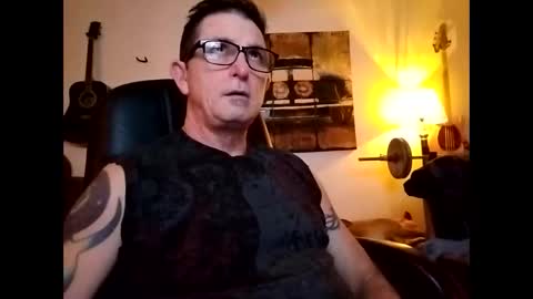 Snapshot of mitchnails69 chatting on December 26, 8:07 am BobbyMitchGa online show from December 26, 8:07 am