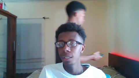 Snapshot of mixedboy_sexy chatting on October 8, 9:02 am mixedboy_sexy online show from October 8, 9:02 am