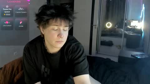 MeowMiku online show from March 7, 4:27 pm