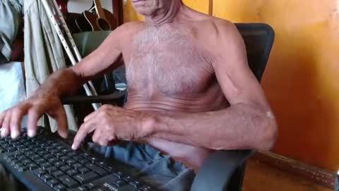Snapshot of mjmadurengue chatting on February 13, 2:09 pm Mario jose online show from February 13, 2:09 pm