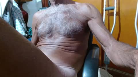 Snapshot of mjmadurengue chatting on February 22, 7:01 am Mario jose online show from February 22, 7:01 am
