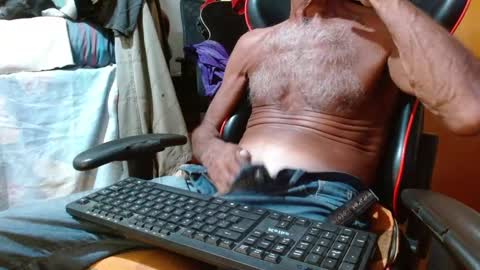Snapshot of mjmadurengue chatting on January 28, 2:00 am Mario jose online show from January 28, 2:00 am