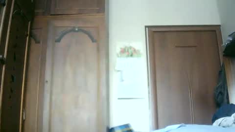 mlkklm47 online show from January 6, 10:46 am