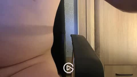 Shyboyyy online show from December 16, 9:31 pm