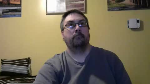 Snapshot of mmr45 chatting on October 25, 4:36 am mmr45 online show from October 25, 4:36 am