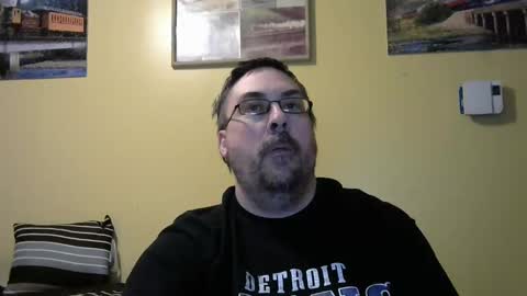 Snapshot of mmr45 chatting on October 24, 4:03 am mmr45 online show from October 24, 4:03 am