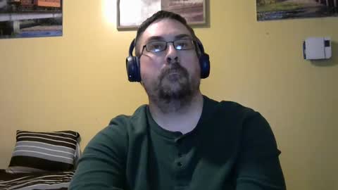 Snapshot of mmr45 chatting on October 30, 4:25 am mmr45 online show from October 30, 4:25 am