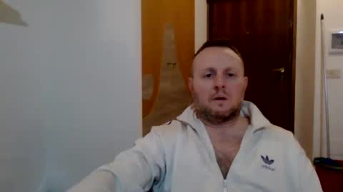 Snapshot of modesto1969 chatting on February 19, 10:42 pm modesto1969 online show from February 19, 10:42 pm