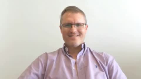 Moe online show from December 4, 6:15 pm