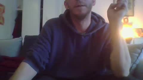 Snapshot of mohican69hot chatting on December 5, 8:11 am mohican69hot online show from December 5, 8:11 am