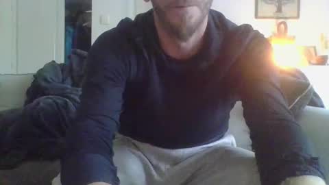 Snapshot of mohican69hot chatting on December 13, 10:41 am mohican69hot online show from December 13, 10:41 am