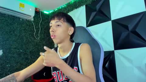 Moises online show from May 12, 2:53 am