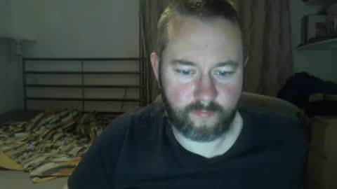 Snapshot of moistfalafel chatting on February 8, 7:16 pm Jode online show from February 8, 7:16 pm