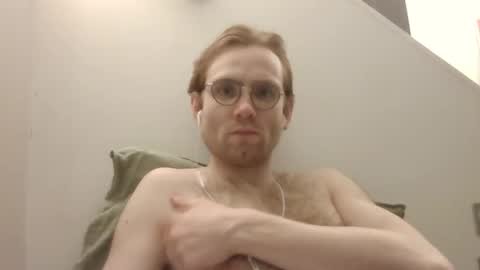 Snapshot of molliter chatting on March 3, 12:56 am molliter online show from March 3, 12:56 am