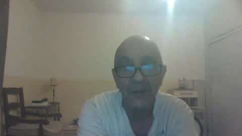 moment71200 online show from January 7, 8:52 pm