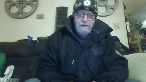 Snapshot of mondaymonday chatting on February 4, 2:43 pm mondaymonday online show from February 4, 2:43 pm