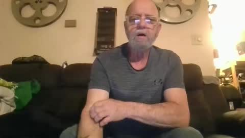 Snapshot of mondaymonday chatting on January 3, 5:50 am mondaymonday online show from January 3, 5:50 am