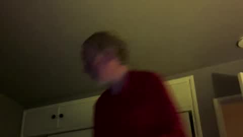 Snapshot of monkeedance chatting on February 8, 6:33 am Monkee Dance online show from February 8, 6:33 am