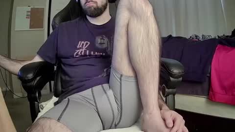 monkey_4u online show from December 12, 7:15 pm