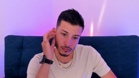Snapshot of monster_cock4u_ chatting on September 29, 10:38 pm monster_cock4u_ online show from September 29, 10:38 pm