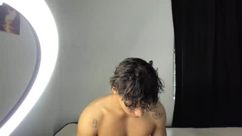 Snapshot of montes_juan chatting on September 12, 7:14 pm montes_juan online show from September 12, 7:14 pm