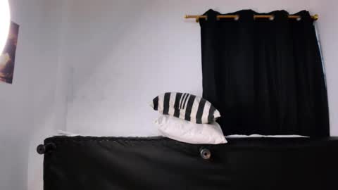 Snapshot of montes_juan chatting on September 26, 7:11 pm montes_juan online show from September 26, 7:11 pm