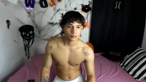 montes_juan online show from October 16, 7:22 pm