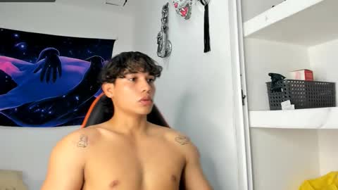 Snapshot of montes_juan chatting on September 10, 7:12 pm montes_juan online show from September 10, 7:12 pm