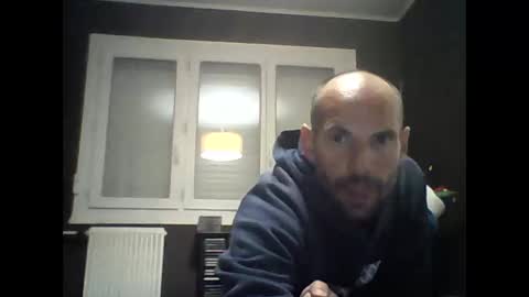 montmasse online show from April 19, 9:06 pm