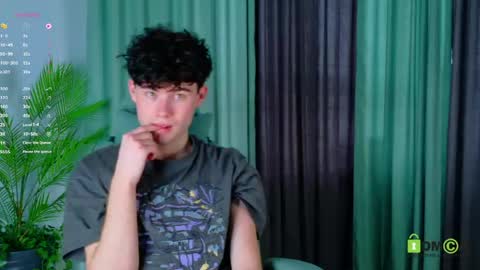 moon_gloww online show from April 13, 3:18 am