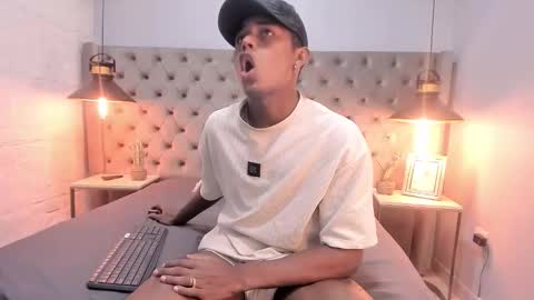 Mmorenito online show from October 21, 7:50 pm