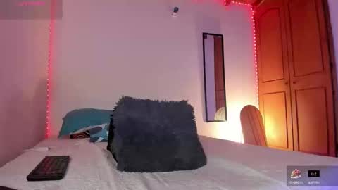 morenosiam online show from October 20, 5:00 am