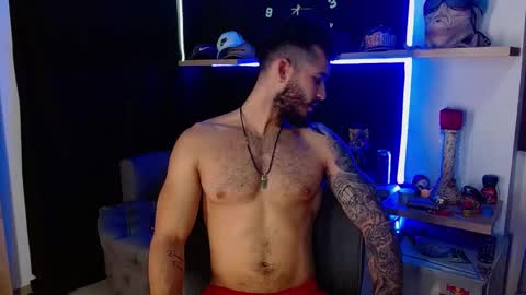 Snapshot of morgann_jones chatting on March 2, 11:39 pm morgan online show from March 2, 11:39 pm