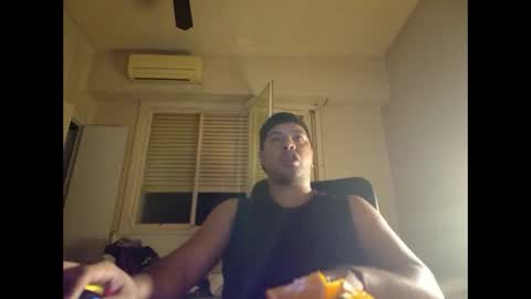 Snapshot of morocho777 chatting on January 6, 4:36 am Bruno online show from January 6, 4:36 am