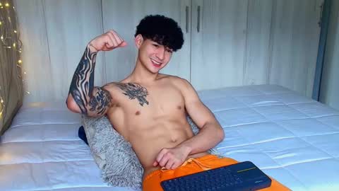 Snapshot of morthy_downey chatting on December 14, 1:49 pm Morthy online show from December 14, 1:49 pm