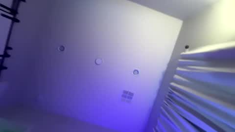 ElNio online show from February 11, 10:07 pm