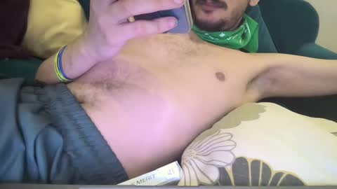 Snapshot of moss127 chatting on February 9, 8:11 am twennysevv27 online show from February 9, 8:11 am