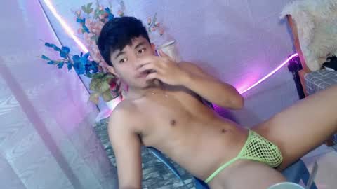 mostwantedtwink online show from June 12, 11:52 am