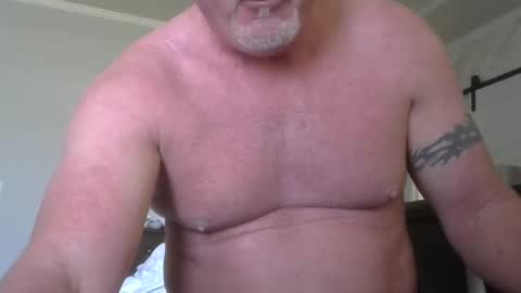 motorguy08 online show from February 20, 9:53 pm