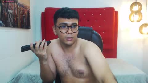 Mou Fly online show from November 15, 6:43 pm